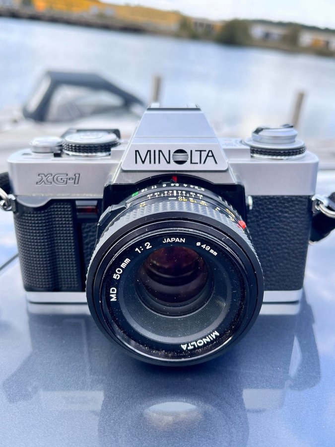 Minolta XG-1 med 50mm objektiv och 80-200mm zoomobjektiv