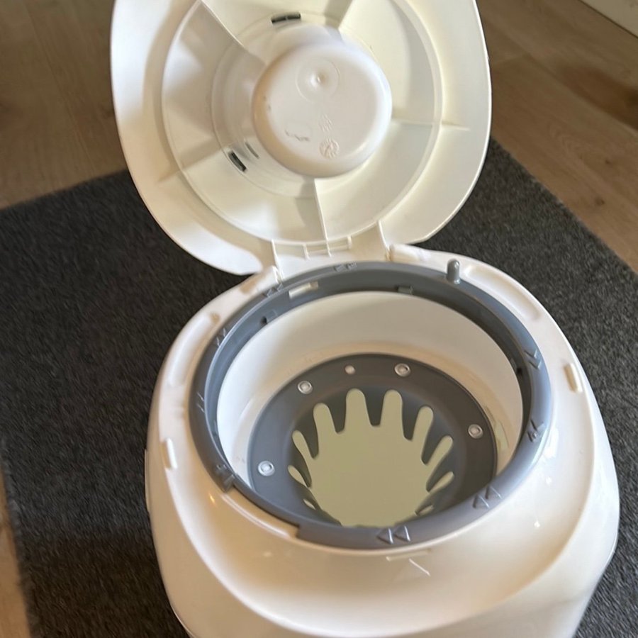 Tommee Tippee Sangenic blöjtunna