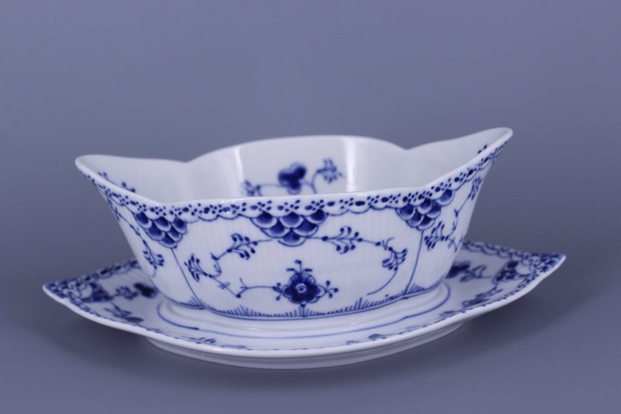 Royal Copenhagen Blue Fluted Hafl Lace no 587 Sauceboat Gravy Boat