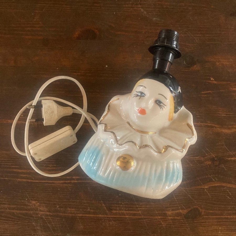 Äldre lampa clown Pierrou retro porslin 70-tal 80-tal kitsch