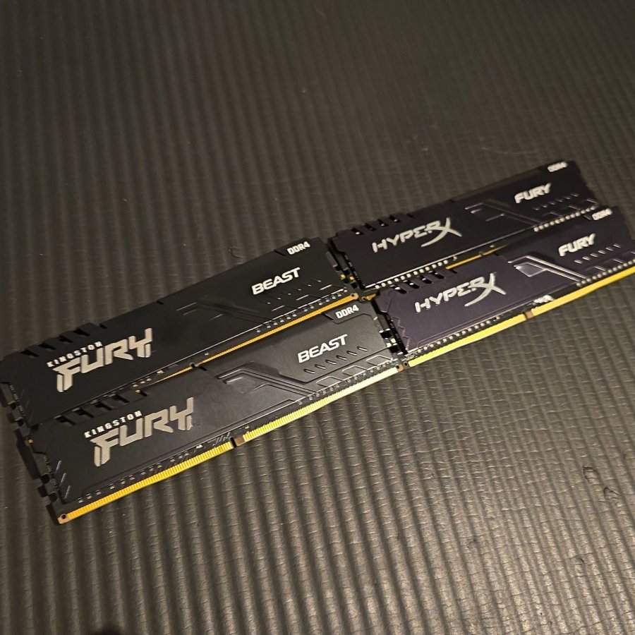 DDR4 32GB (4x8gb) Kingston och HyperX