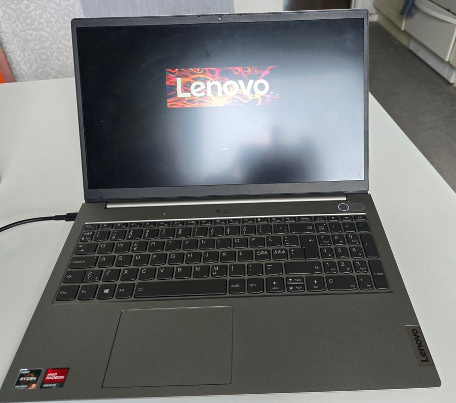 Lenovo ThinkBook 15 Gen 3 Ryzen 5 5500U 16gb ram 256gb ssd Windows 11pro