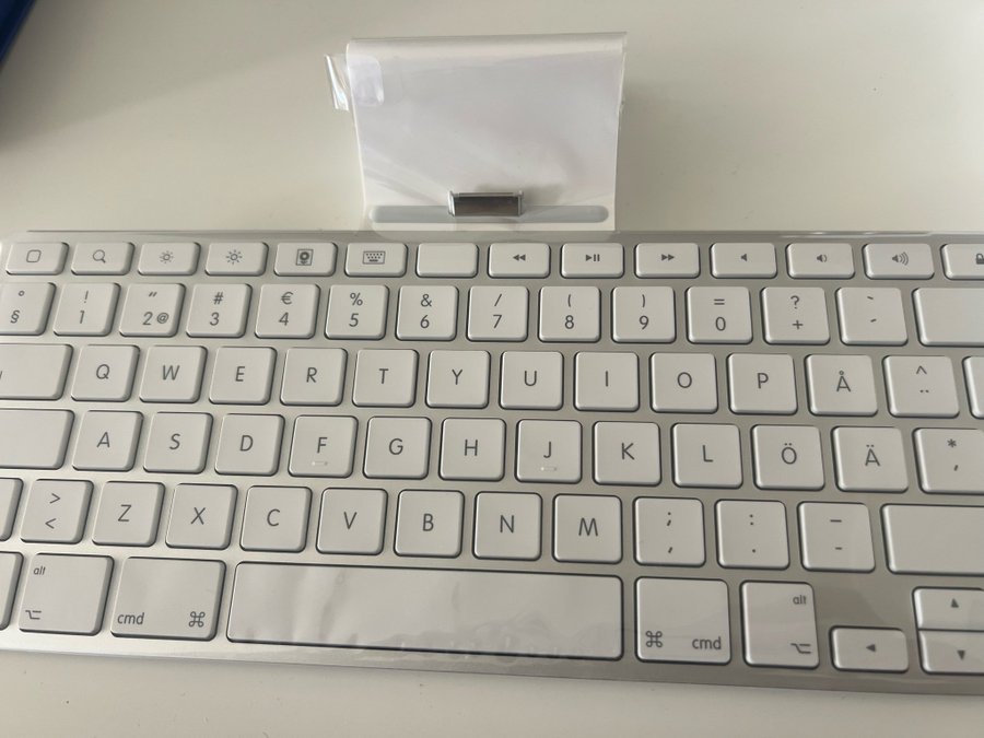 Helt nytt Apple iPad Keyboard Dock svensk leyout