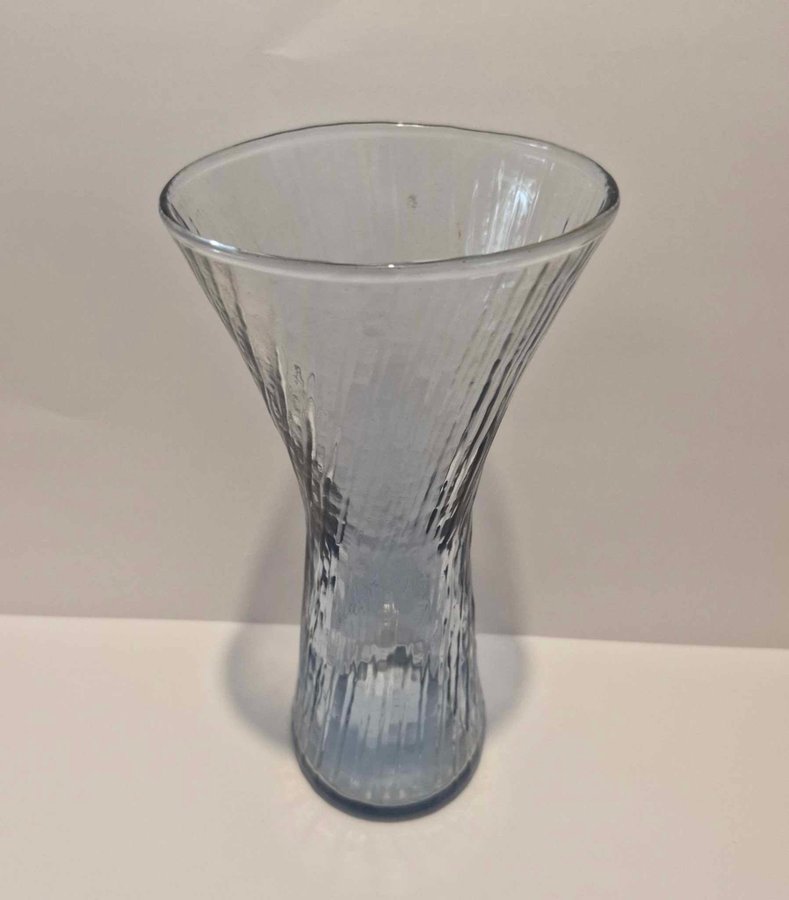 Iittala Oiva Toikka (1931-2018) vas glas Finland