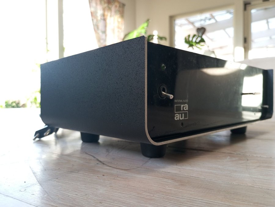 Rational Audio Model AURA Stereo Amplifier