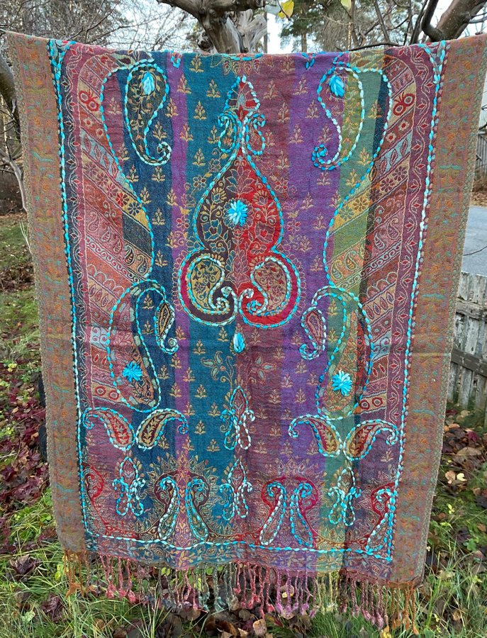 Ny Handbroderad Sjal Halsduk av 100% Kokt Ull från Nepal, ca 200 x 75 cm No.14