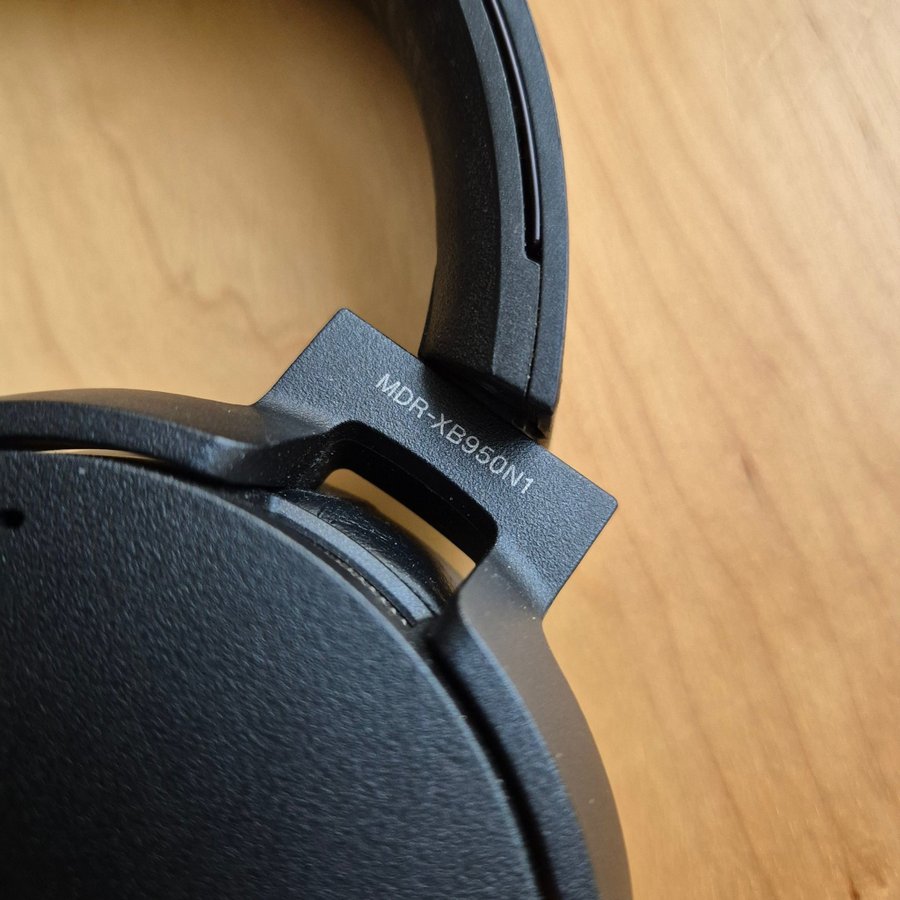 Sony MDR-XB950N1