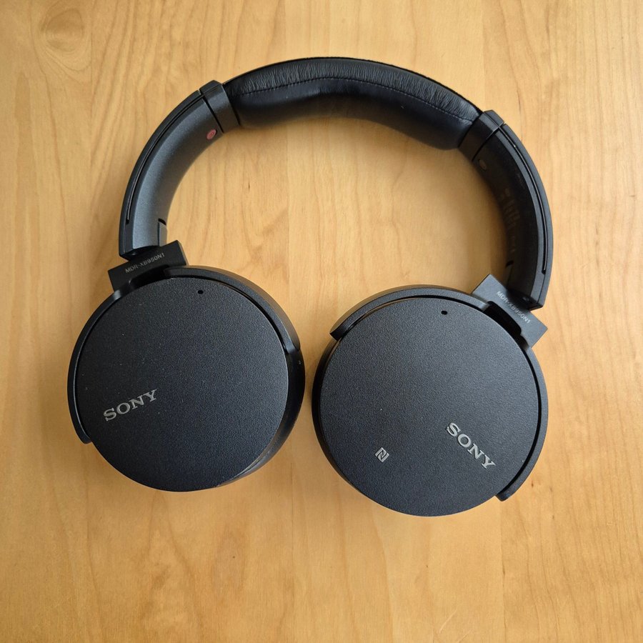 Sony MDR-XB950N1