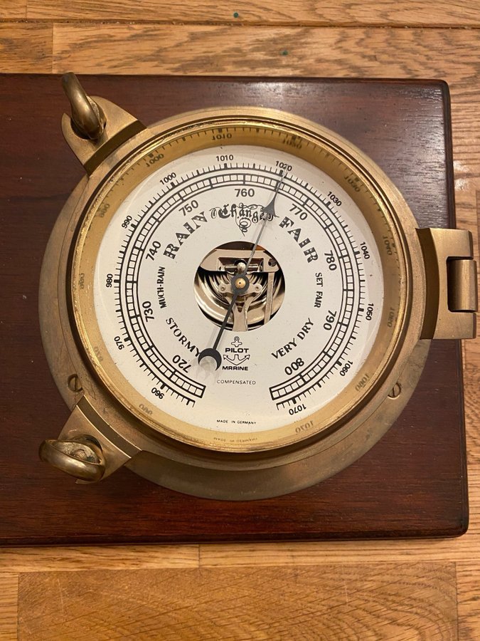 Pilot Marine skeppsur och barometer