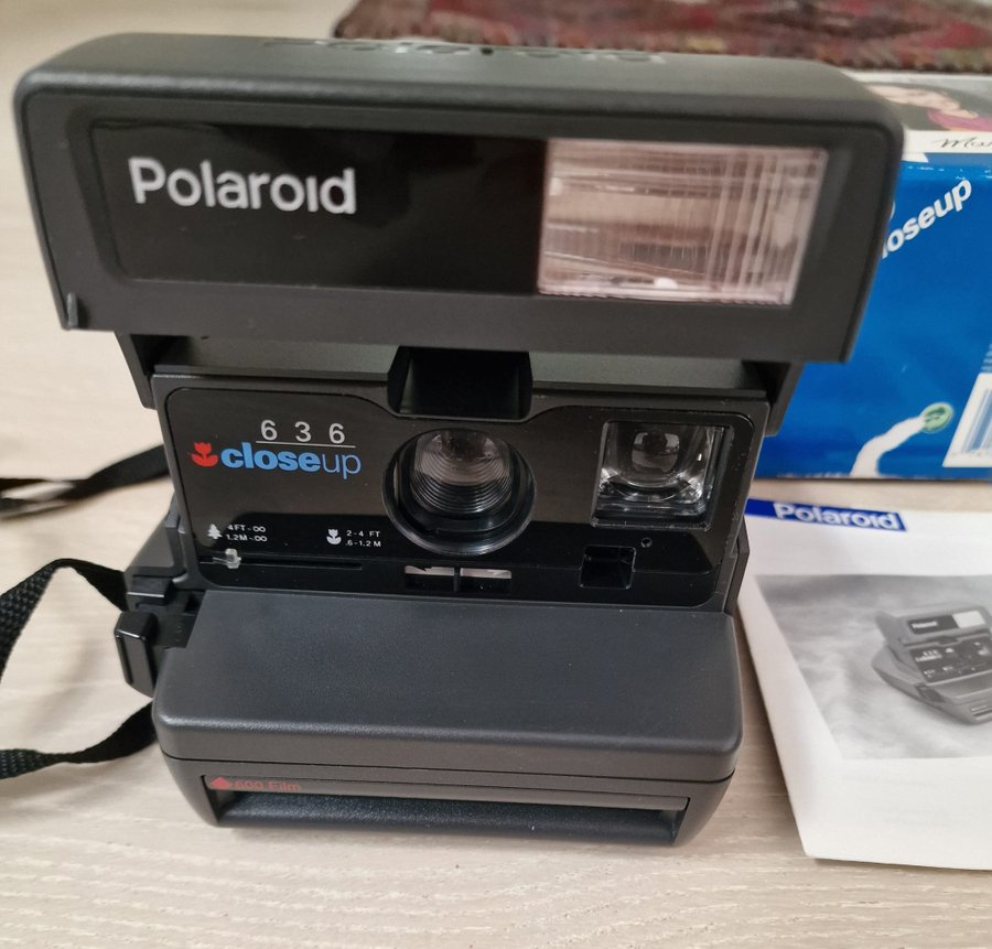 Vintage Polaroid 636 Closeup Instant Camera