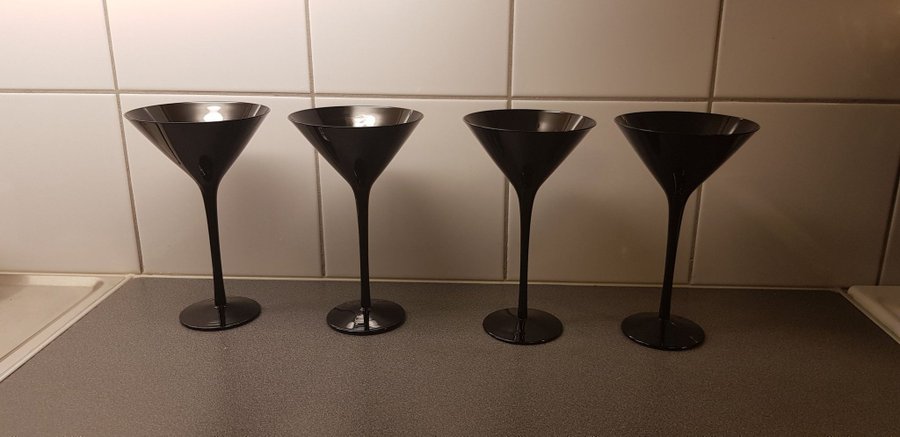 4 st svart cocktailglas