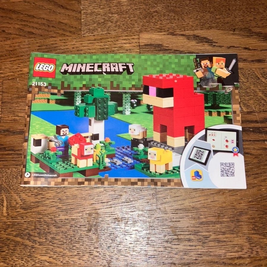 LEGO Minecraft 21153 - The Red Sheep