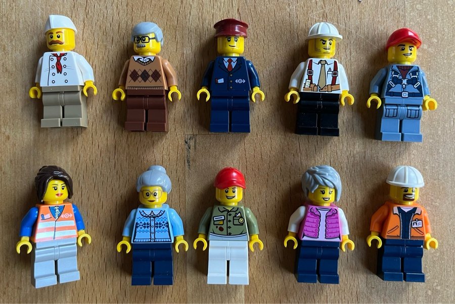 LEGO CITY 10 st blandade minifigurer - Nya