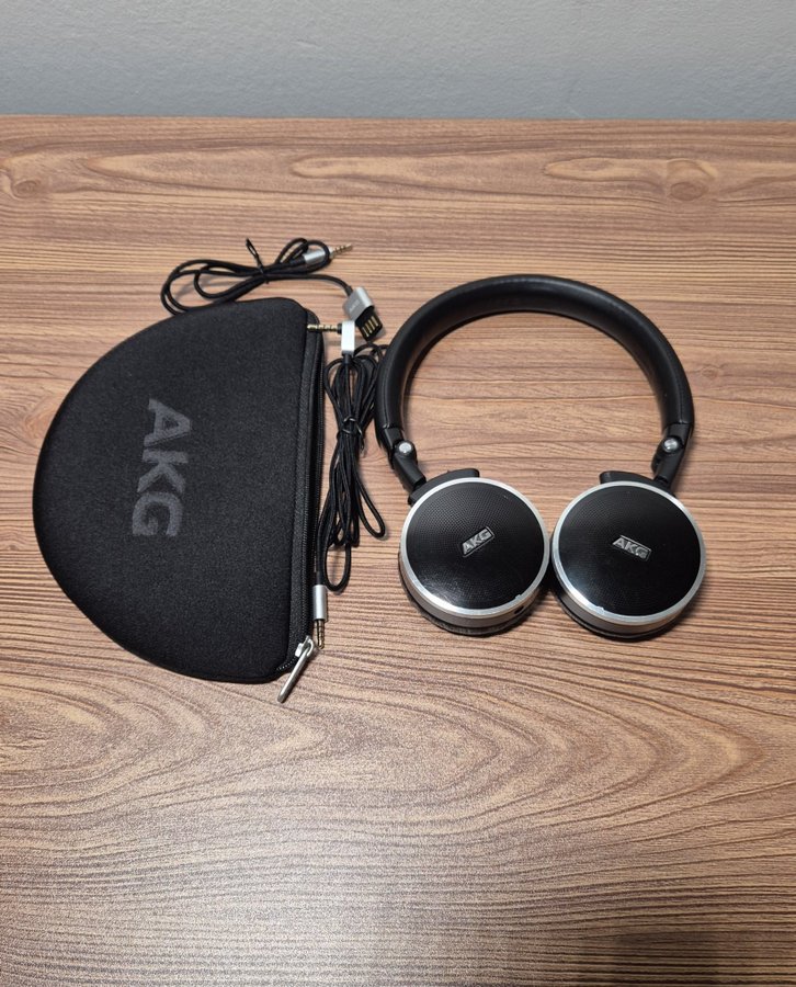 AKG N60NC