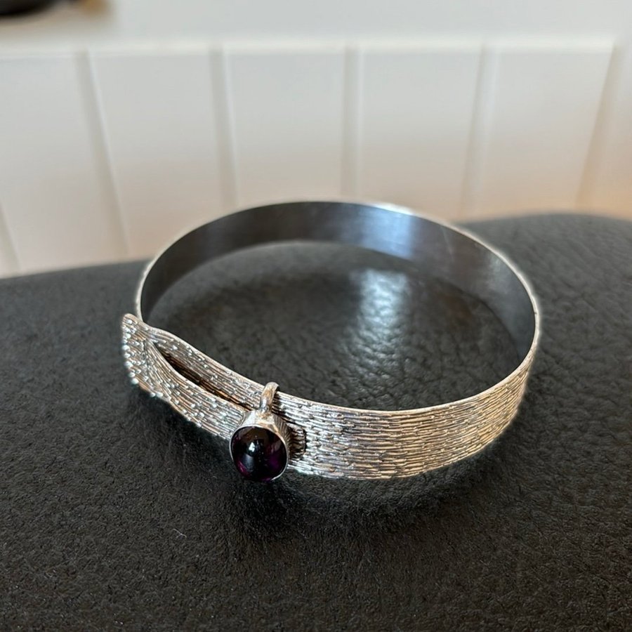 Retro armband i stämplat silver med ametist