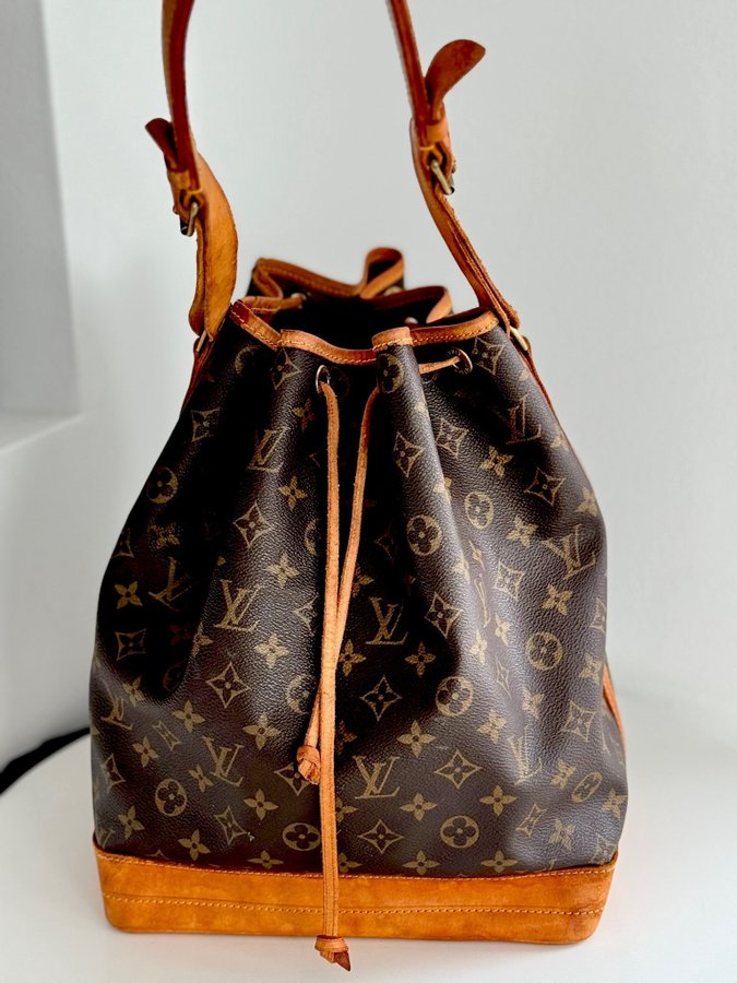 Louise Vuitton Large Noe bucket bag