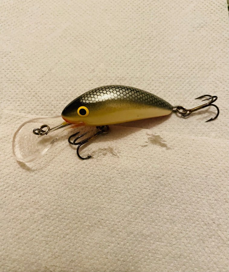 Salmo Floating längd med sked 7cm väger 6gr nytt