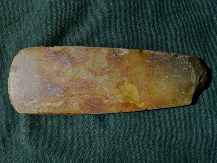 Thinbutted polished axe type II