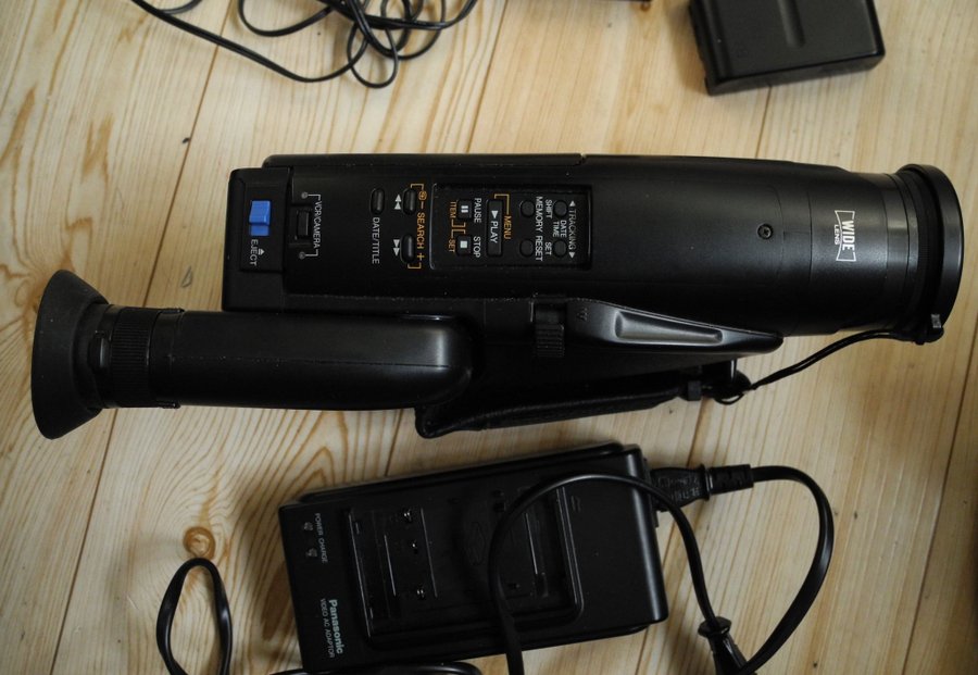 Panasonic RX15 VHS-C kamera med 21x zoom