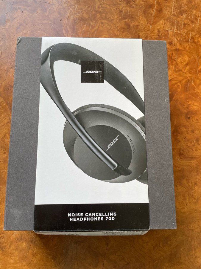 Bose Noise Cancelling Headphones 700