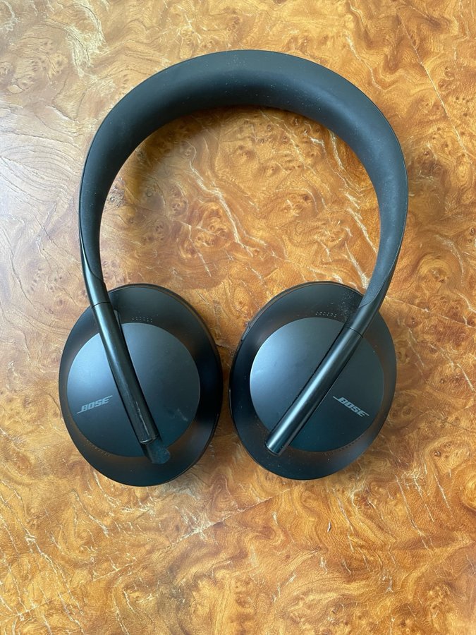 Bose Noise Cancelling Headphones 700