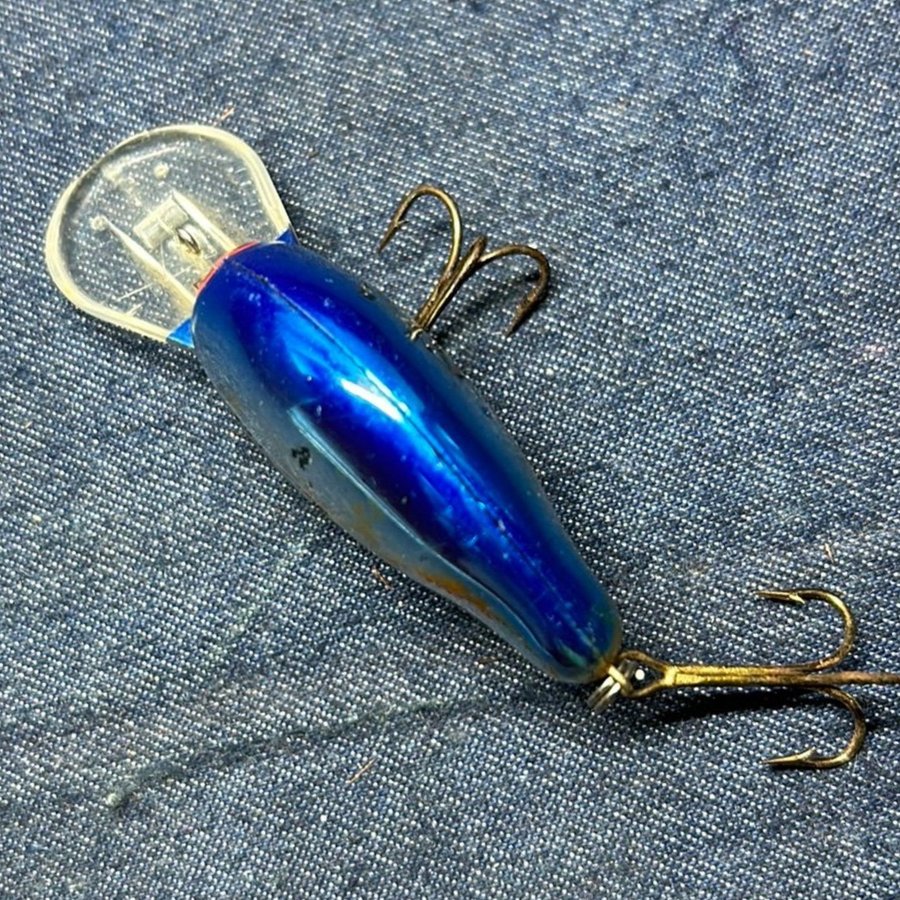 CRANKBAIT MED RASSELKULOR