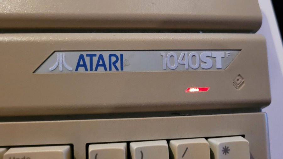 Atari 1040ST med tillbehör