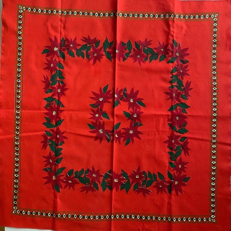 Julduk med motiv av julstjärnor, ca 86x86 cm, 60-tal?, Retro, Kräppad? Jul