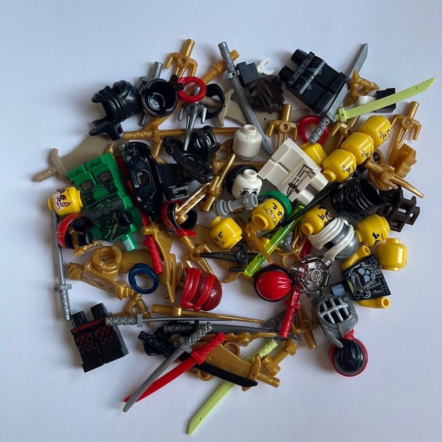 Lego Ninjago Minifigurer  Tillbehör (A13)