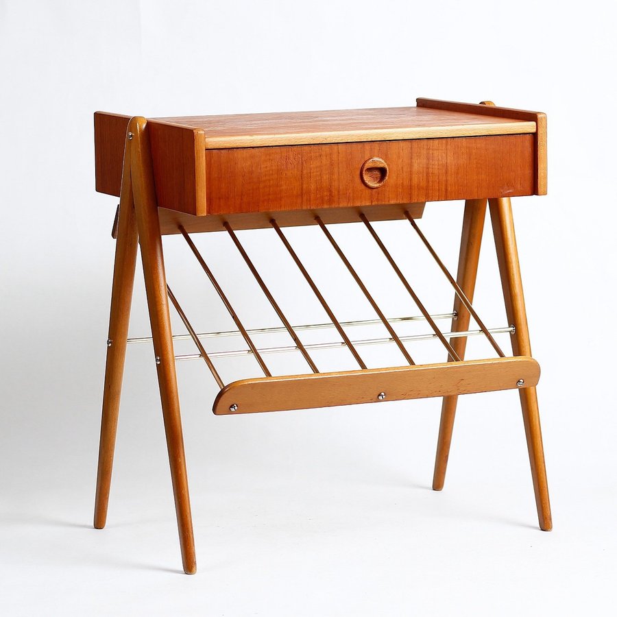 Sängbord i teak och mässing, 1950-/60-tal