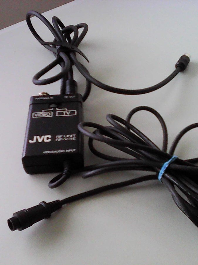 JVC RF-V3E RF-enhet inklusive antennkabel IN/OUT