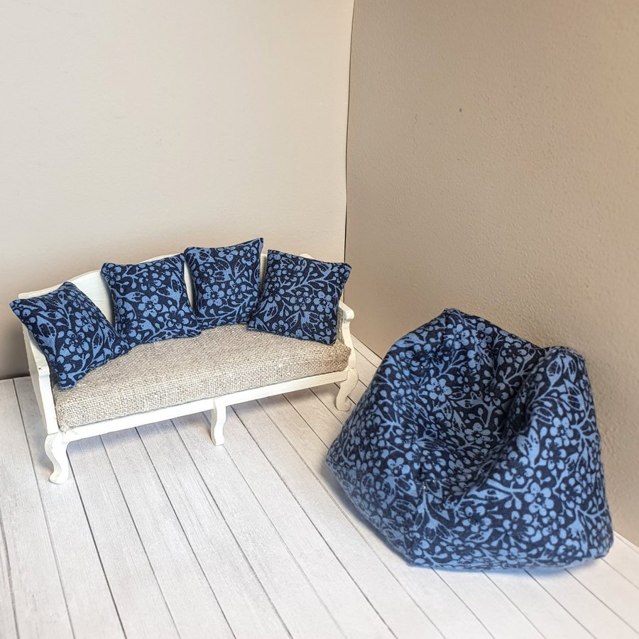 Set 4 st Kuddar och sittpuff blommor blå bomull handsydda beanbag fatboy