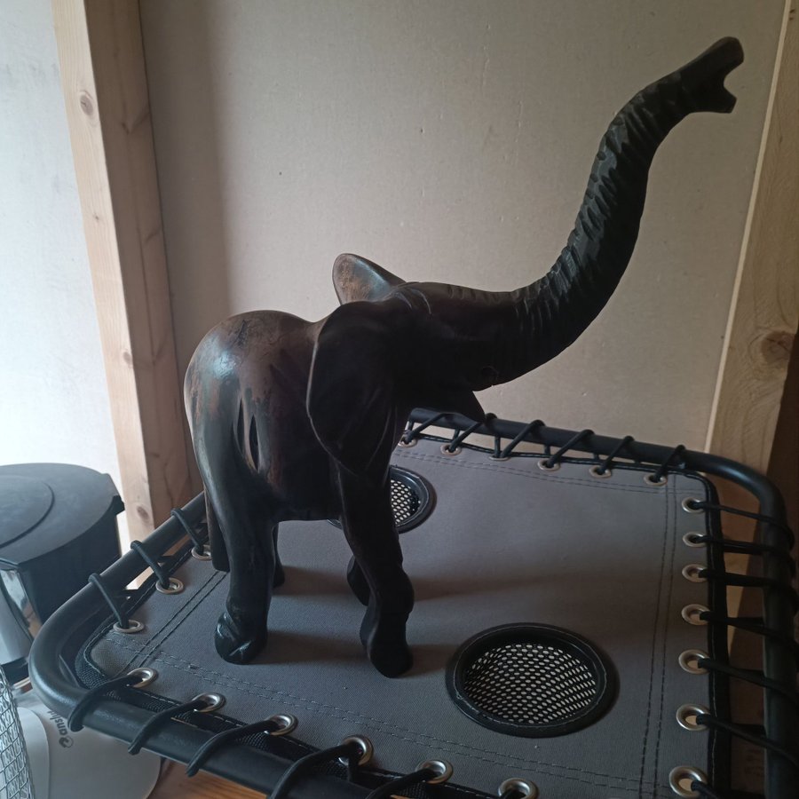 Träelefant