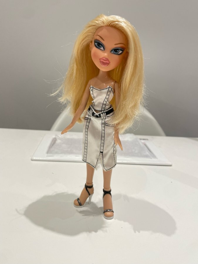 Fashion designer cloe bratz