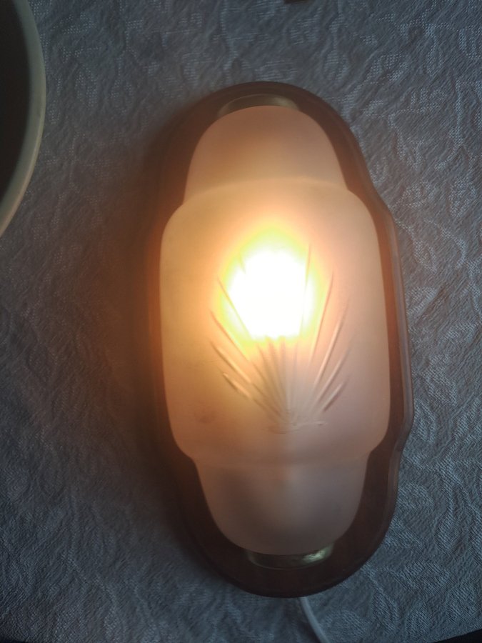 Vintage VÄGGLAMPA slipat glas TRÄ MÄSSING