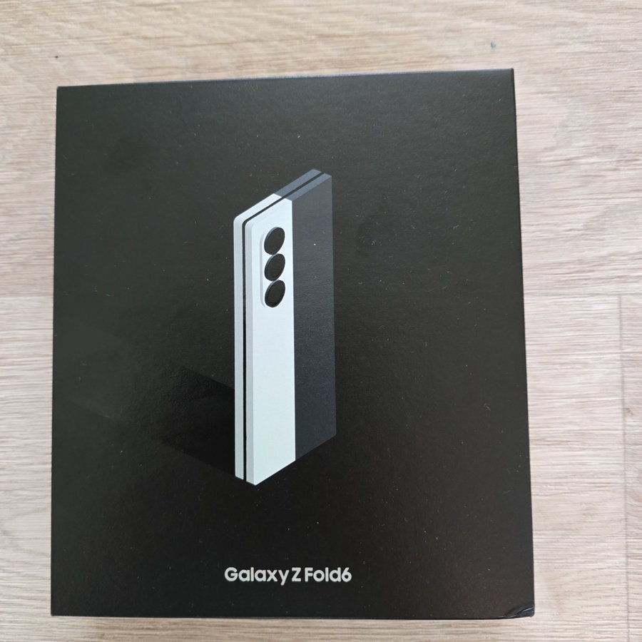 Samsung Galaxy Z Fold6 256GB + tillbehör