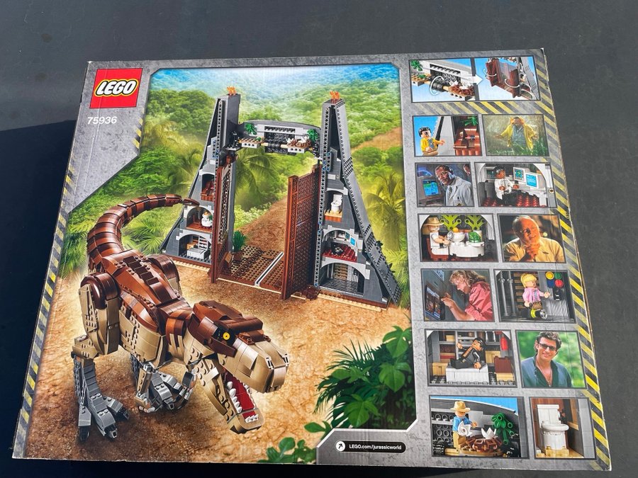 LEGO Jurassic World 75936 T-Rex Rampage