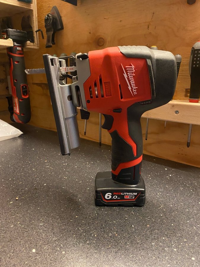 Milwaukee M12 JS (uden batteri)