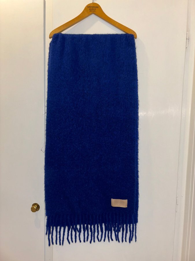 Filippa K Mohair Blend halsduk, ”Royal Blue”