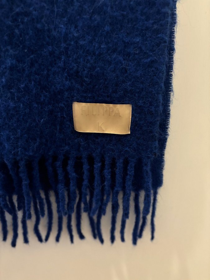 Filippa K Mohair Blend halsduk, ”Royal Blue”