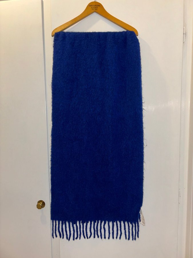 Filippa K Mohair Blend halsduk, ”Royal Blue”