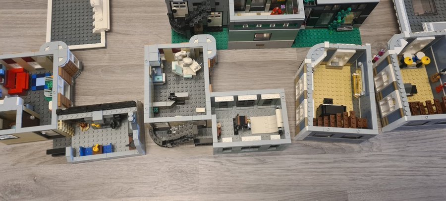 Nr2 Lego 10255 assembly square stora torget creator expert modulhus