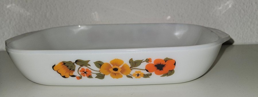 Blomstermønstret ovnfast fad jaj pyrex