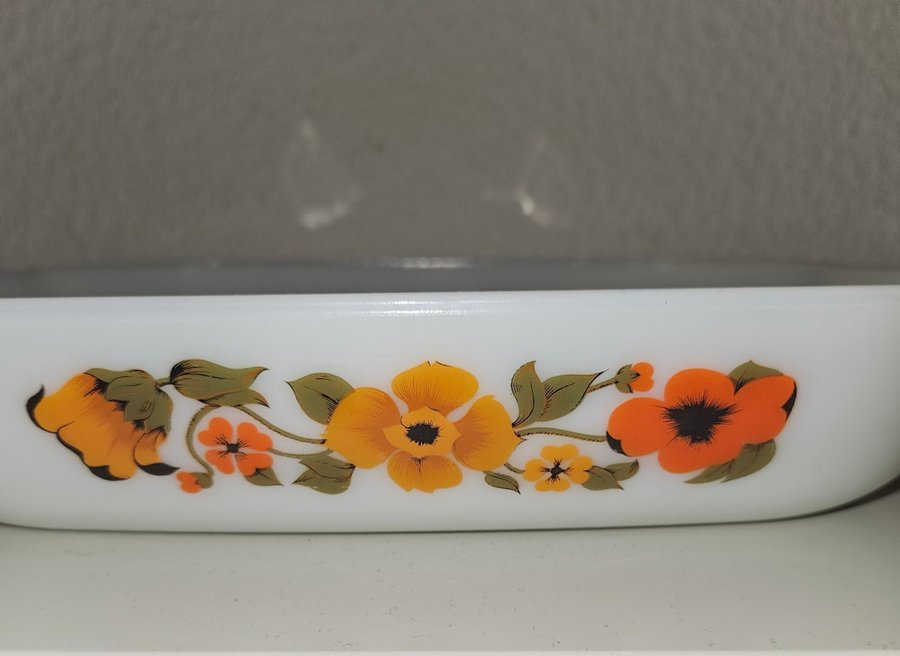 Blomstermønstret ovnfast fad jaj pyrex