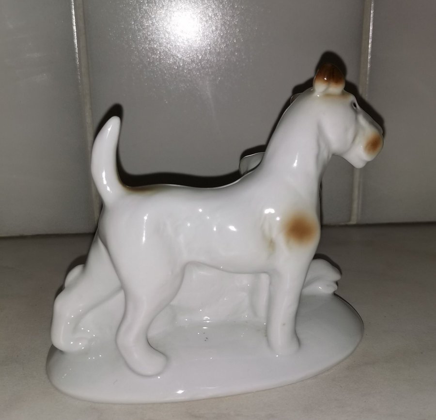 Figurin hundar hund foxterrier Carl Scheidig porslin retro 12.5x11x7 cm