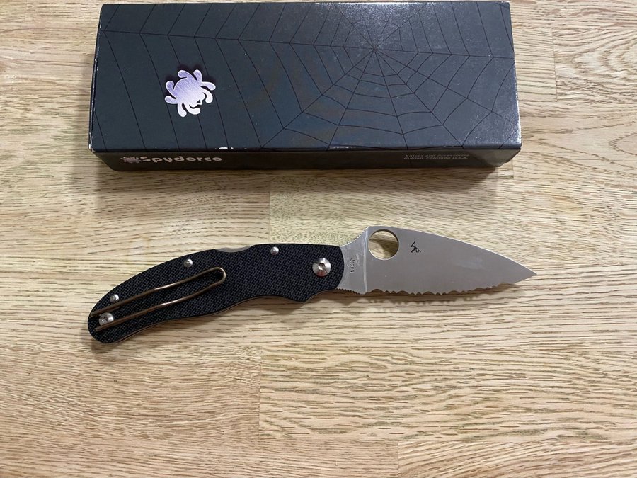 Spyderco CALY 3 IF Ny och oanvänd med box Spyderco