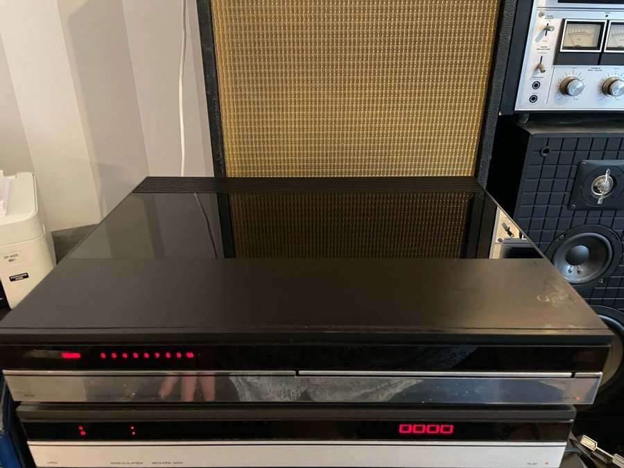 Bang  Olufsen Beogram CD 7000 1992-1995