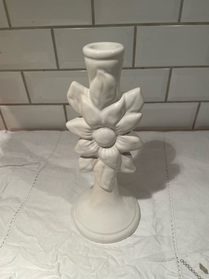 Guldkroken vit ljusstake med blomdekor Vintage Retro Design