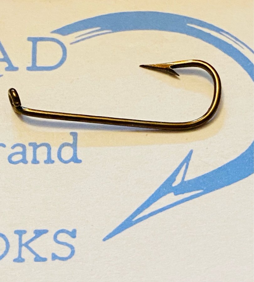 MUSTAD nr4 Qual 3354 100 krokar special i sin original ask! Brons !