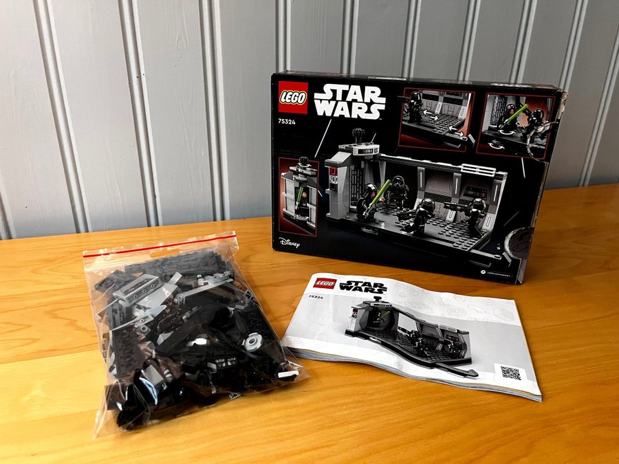 LEGO Star Wars 75324 Dark Troopers Attack